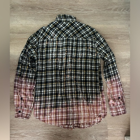 Helix Flannel - Picture 2 of 4